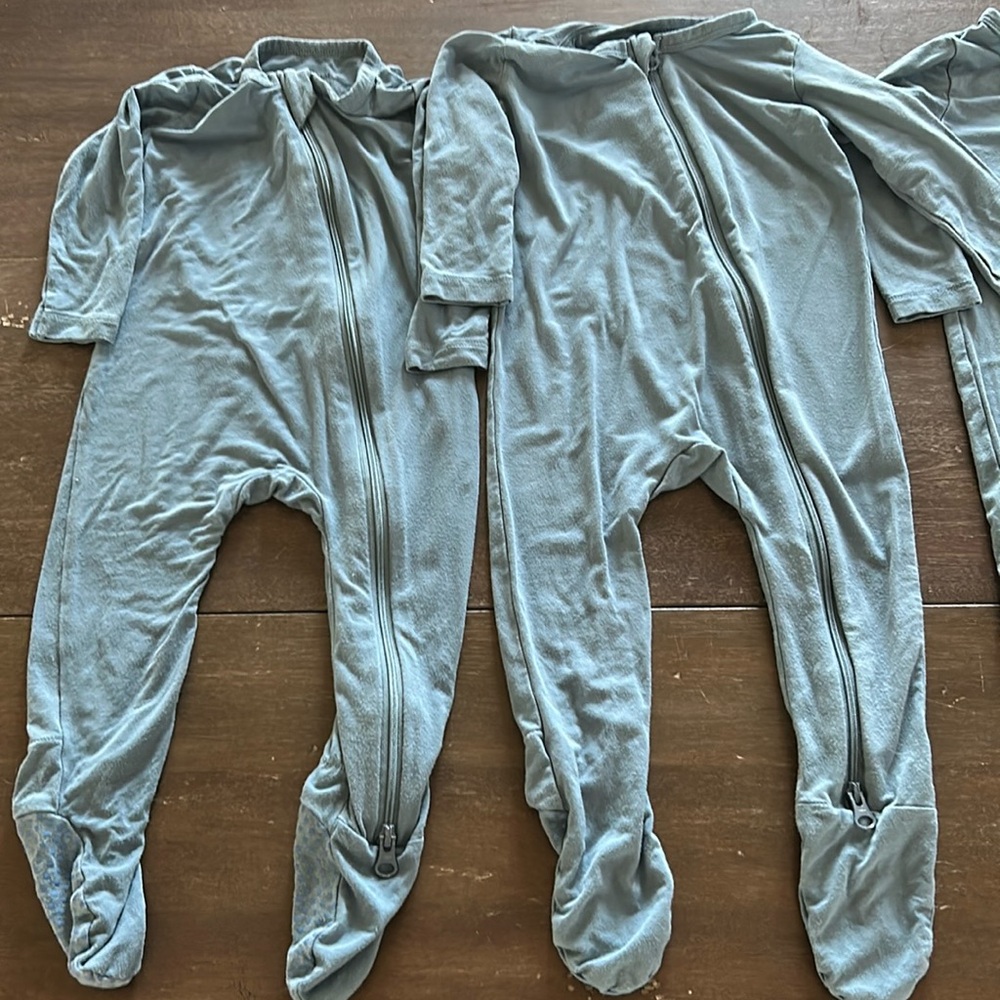 Hapiu Bamboo Blue Zip-Front Footed Sleeper